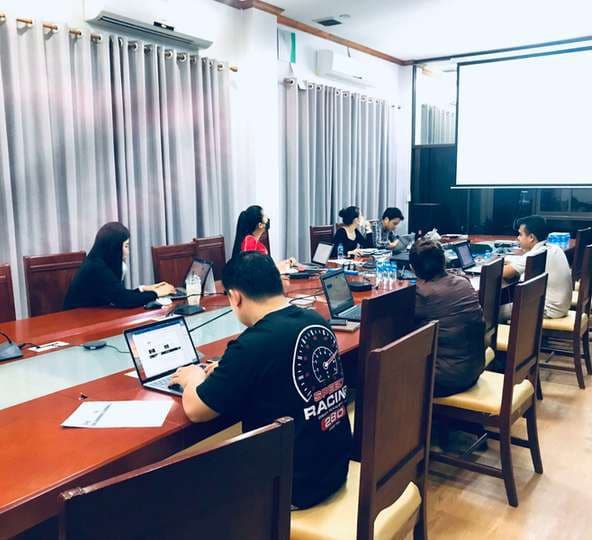 ອອກແບບ & ພັດທະນາລະບົບ, ເວັບໄຊ ແລະ ແອັບມືຖື